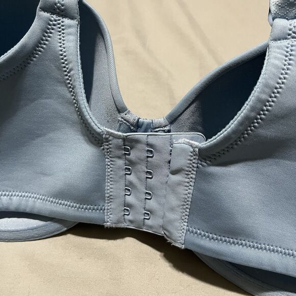 Vanity Fair Underwire Full Coverage Light Blue Lace Bra Womens Size 42D - Picture 7 of 14